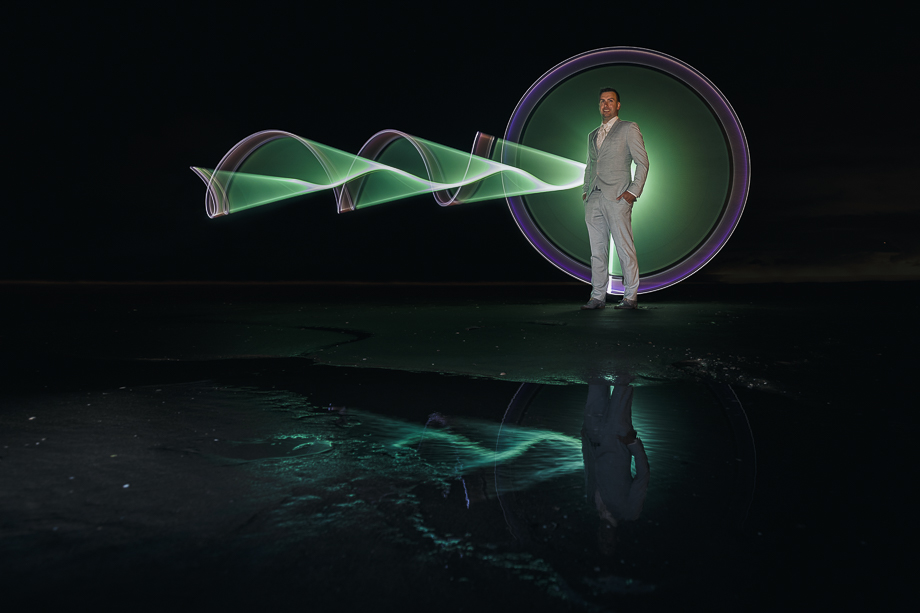 wedding-bruiloft-after-shoot-renewal-bruidsfotografie-lightpainting-strand-weddingmarks-fotografie-scheveningen-limburg-2